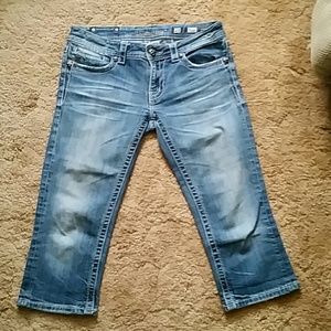 Miss me size 29 capris
